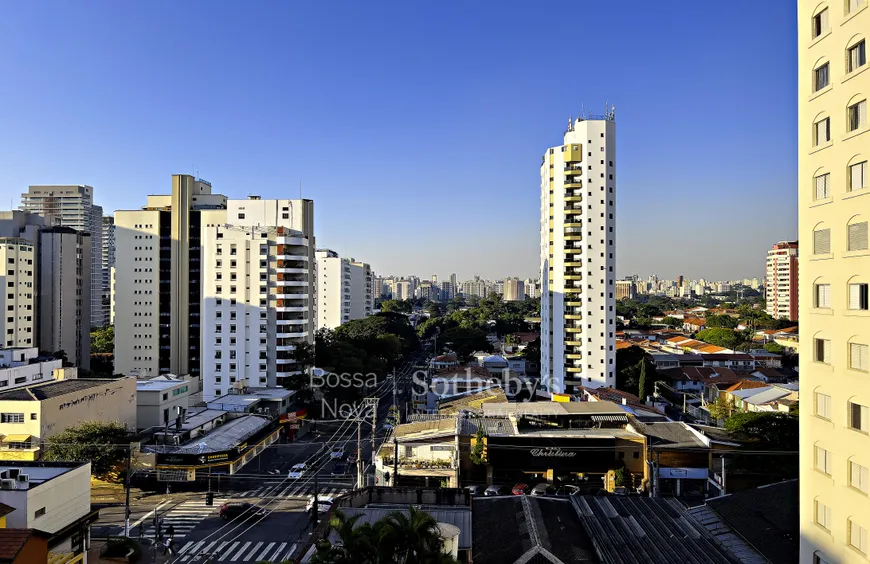 Foto 1 de Apartamento com 3 Quartos à venda, 131m² em Campo Belo, São Paulo