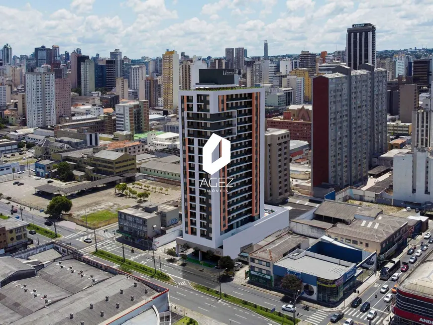 Foto 1 de Apartamento com 2 Quartos à venda, 52m² em Centro, Curitiba