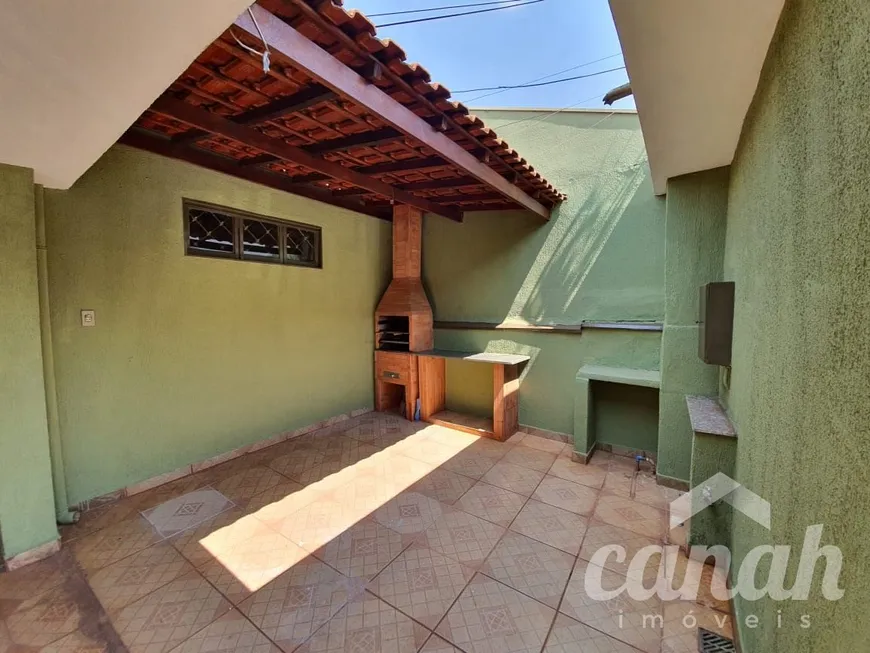 Foto 1 de Casa com 3 Quartos à venda, 134m² em Ipiranga, Ribeirão Preto