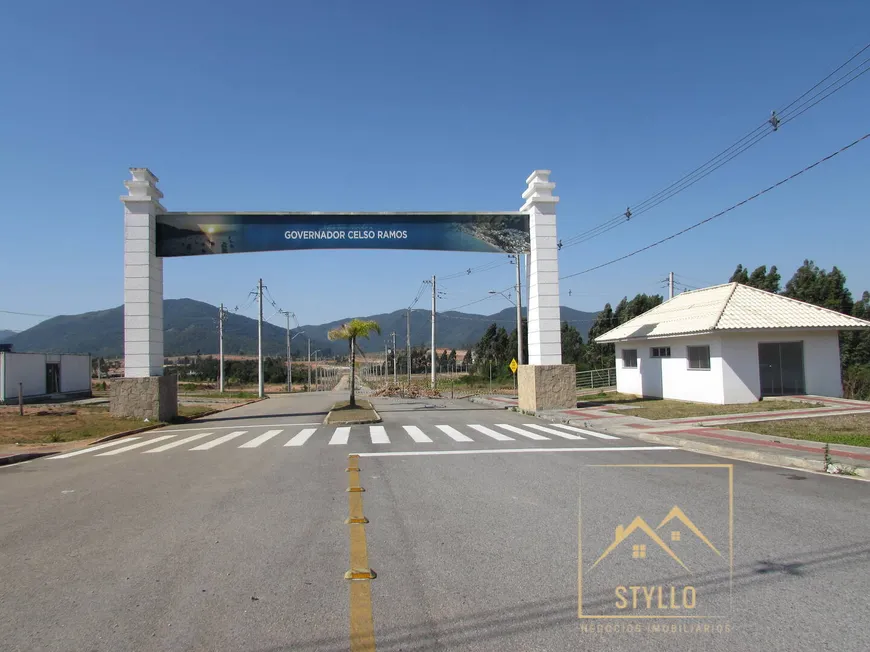 Foto 1 de Lote/Terreno à venda, 364m² em Areias De Baixo, Governador Celso Ramos