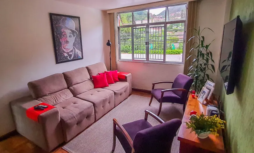 Foto 1 de Apartamento com 2 Quartos à venda, 52m² em Araras, Teresópolis