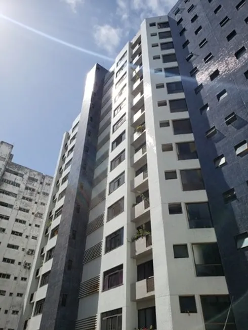 Foto 1 de Apartamento com 4 Quartos à venda, 182m² em Vitória, Salvador
