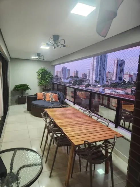 Foto 1 de Apartamento com 4 Quartos à venda, 209m² em Jardim Cuiabá, Cuiabá