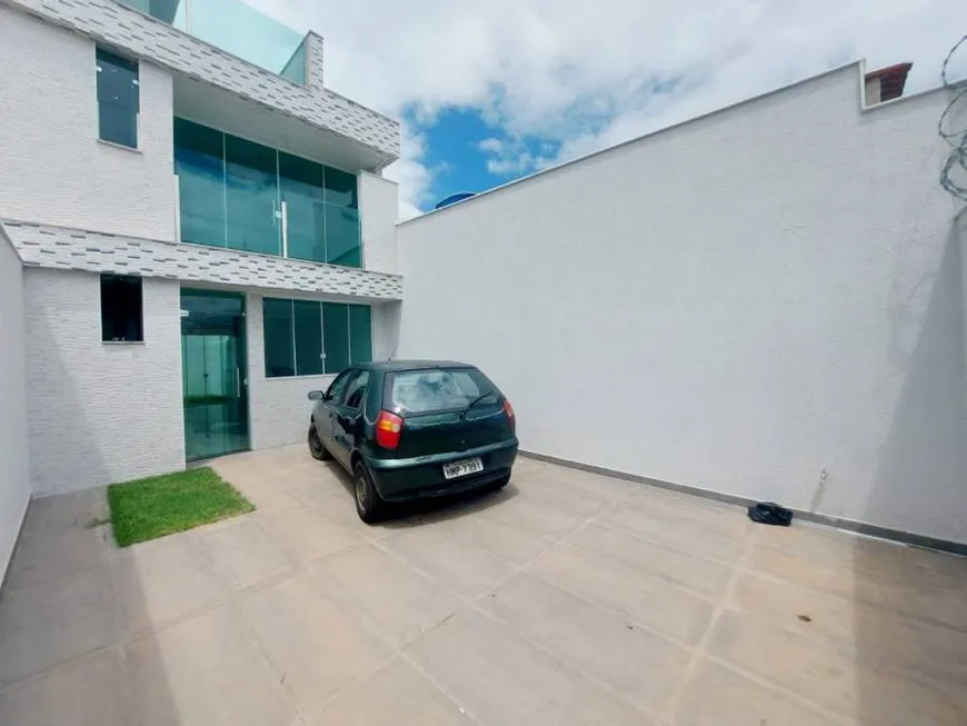 Foto 1 de Casa com 3 Quartos à venda, 105m² em Santa Amélia, Belo Horizonte