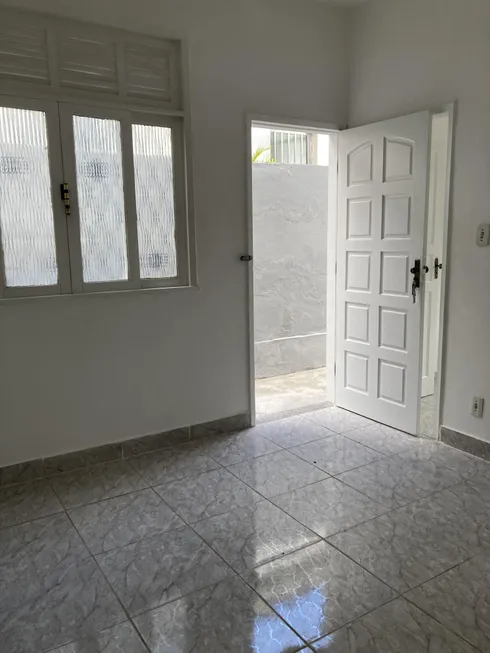 Foto 1 de Casa com 2 Quartos para alugar, 70m² em Piedade, Rio de Janeiro