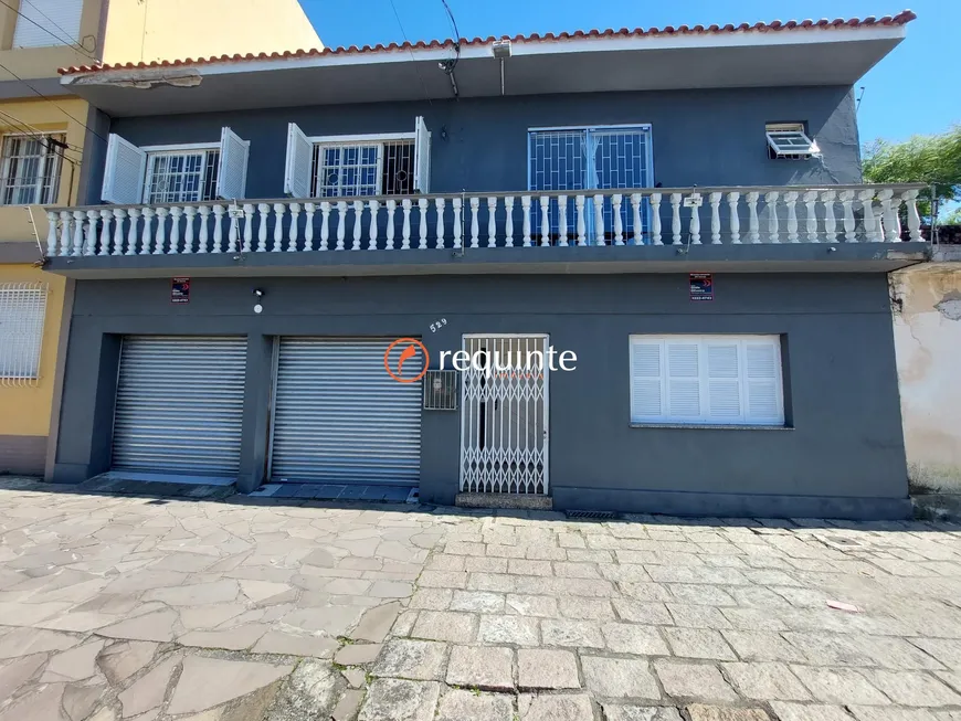 Foto 1 de Casa com 3 Quartos para alugar, 160m² em Centro, Pelotas