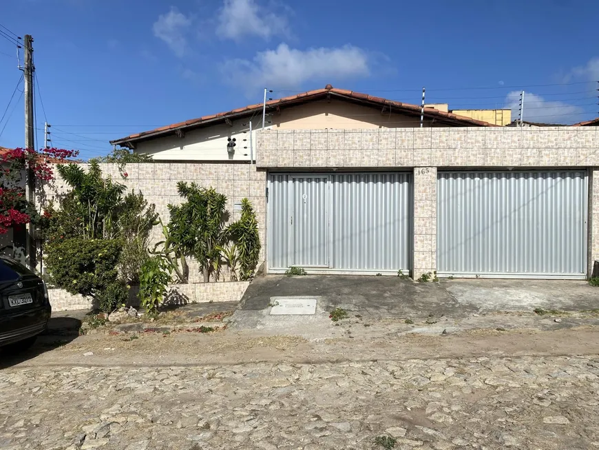 Foto 1 de Casa com 4 Quartos à venda, 149m² em Edson Queiroz, Fortaleza