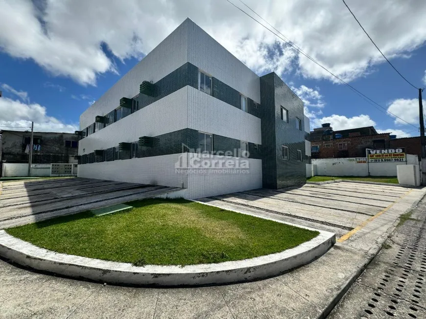 Foto 1 de Apartamento com 2 Quartos à venda, 41m² em Sapucaia, Olinda