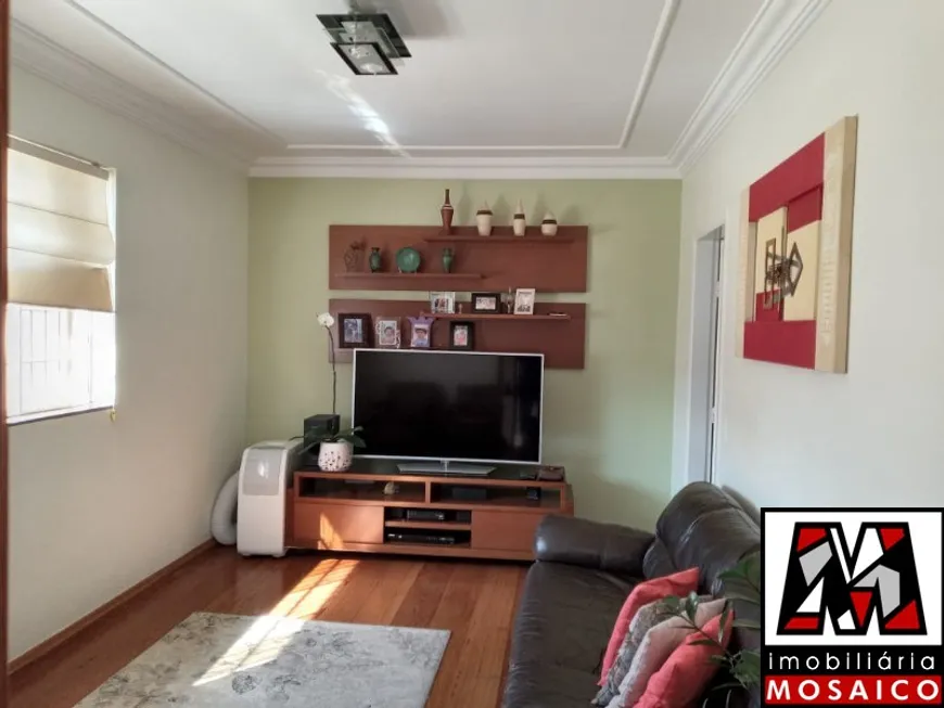 Foto 1 de Casa com 3 Quartos à venda, 195m² em Jardim Samambaia, Jundiaí