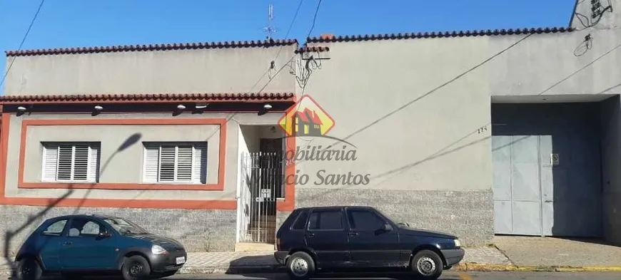 Foto 1 de Casa com 4 Quartos à venda, 450m² em Centro, Pindamonhangaba