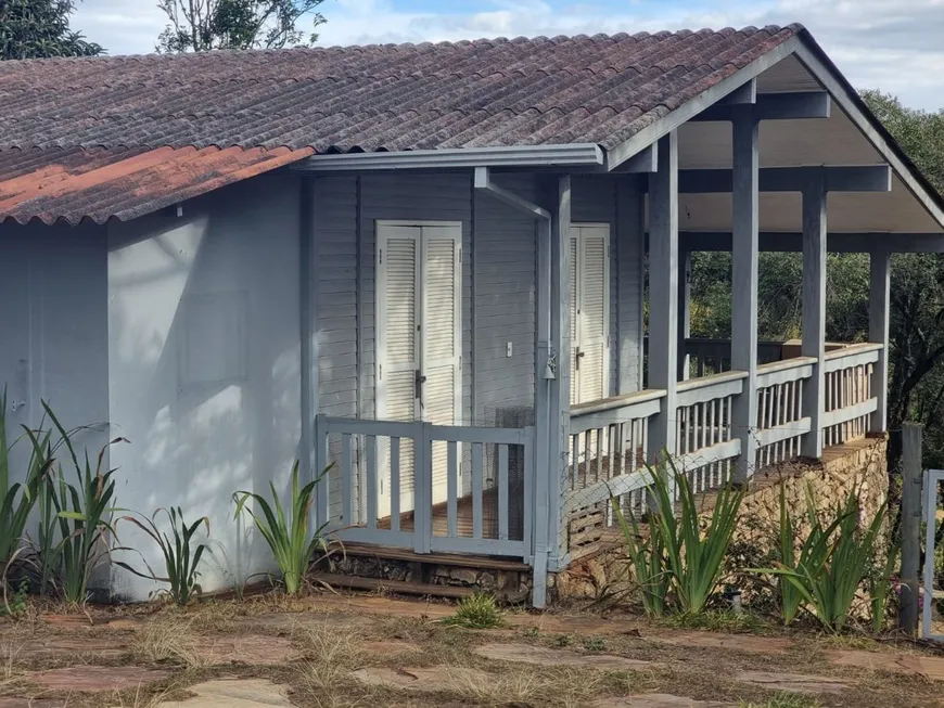 Foto 1 de Casa de Condomínio com 4 Quartos à venda, 130m² em Morro do Chapéu, Nova Lima