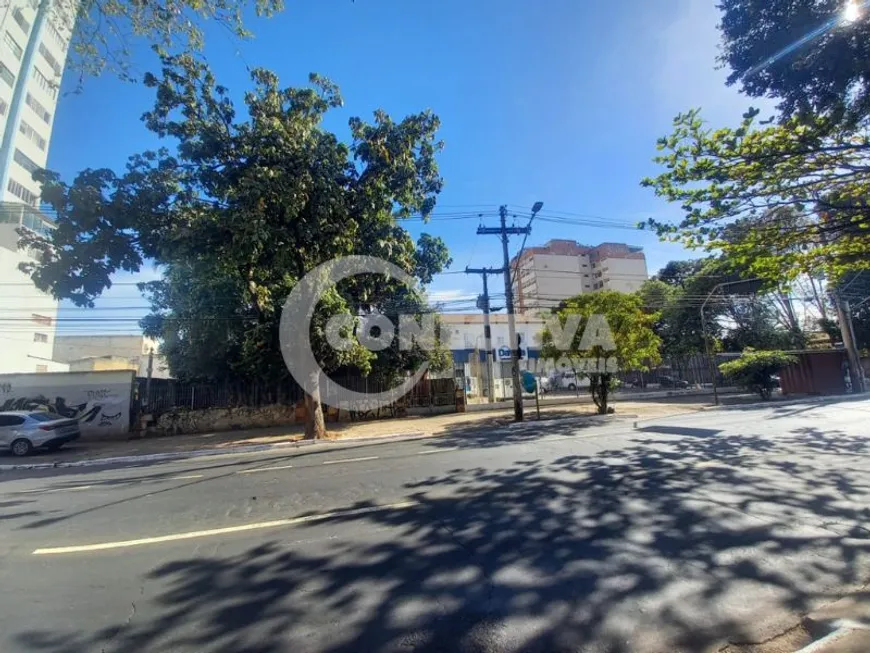 Foto 1 de Casa com 3 Quartos à venda, 200m² em Setor Aeroporto, Goiânia