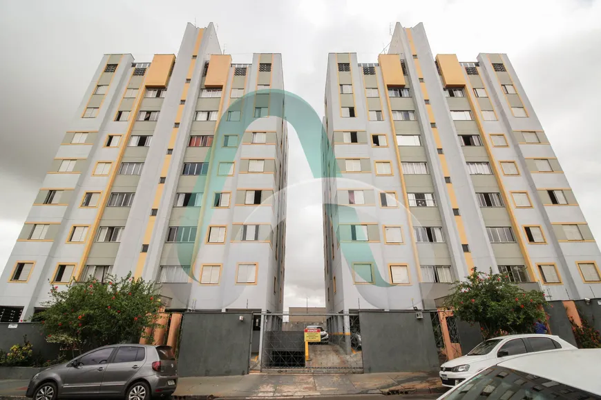 Foto 1 de Apartamento com 3 Quartos à venda, 66m² em Centro, Londrina