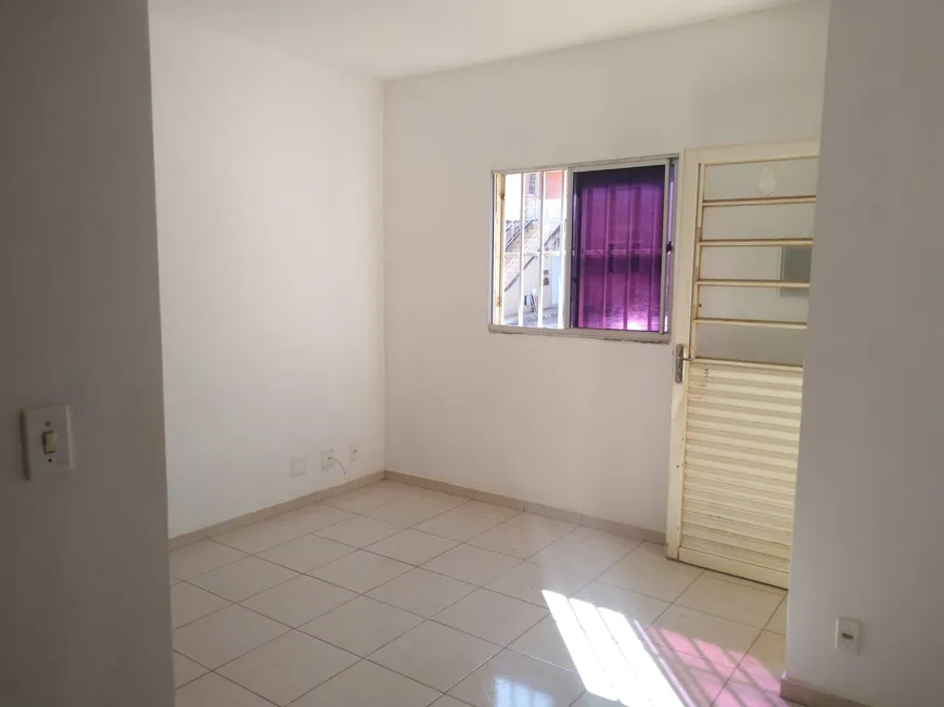 Foto 1 de Apartamento com 2 Quartos à venda, 42m² em Setor de Chácaras Anhangüera C, Valparaíso de Goiás