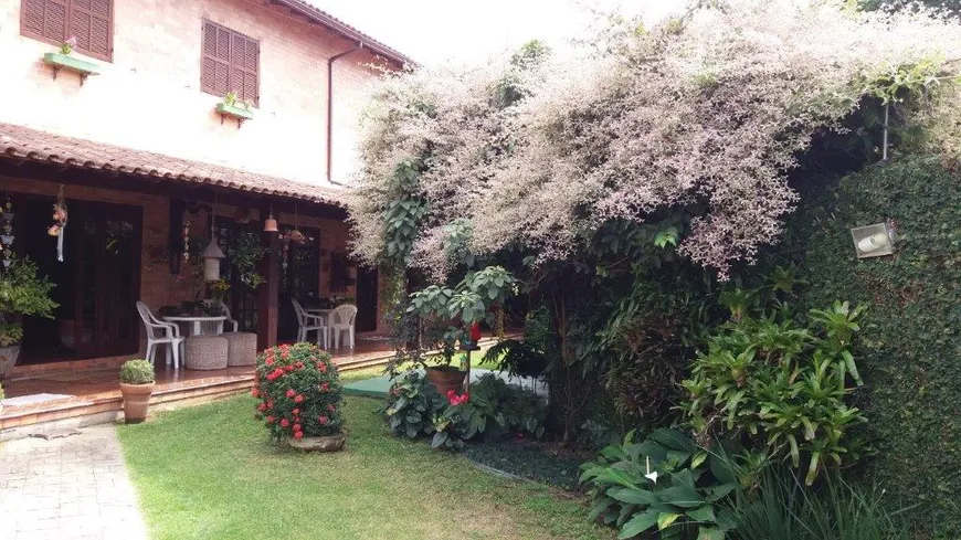 Foto 1 de Casa de Condomínio com 3 Quartos à venda, 220m² em Anil, Rio de Janeiro