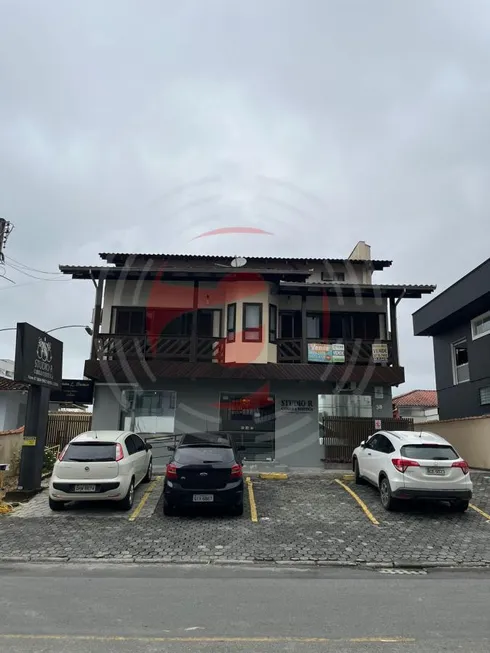 Foto 1 de Sobrado com 3 Quartos à venda, 525m² em Costa E Silva, Joinville