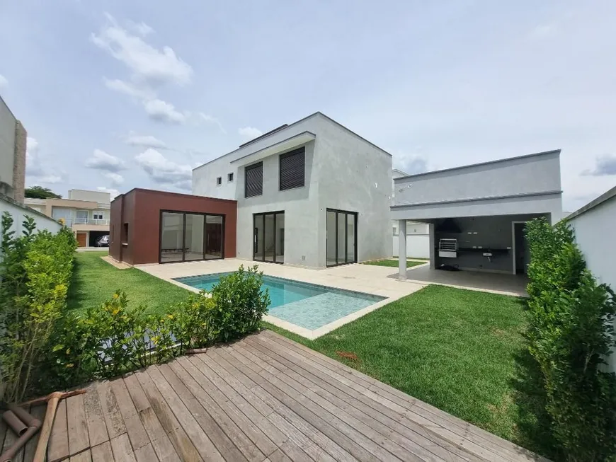 Foto 1 de Casa de Condomínio com 4 Quartos para venda ou aluguel, 345m² em Granja Viana, Carapicuíba
