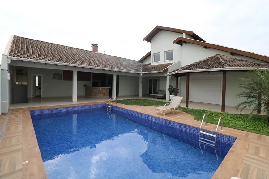 Foto 1 de Casa com 4 Quartos à venda, 630m² em Jardim Imperial, Maringá