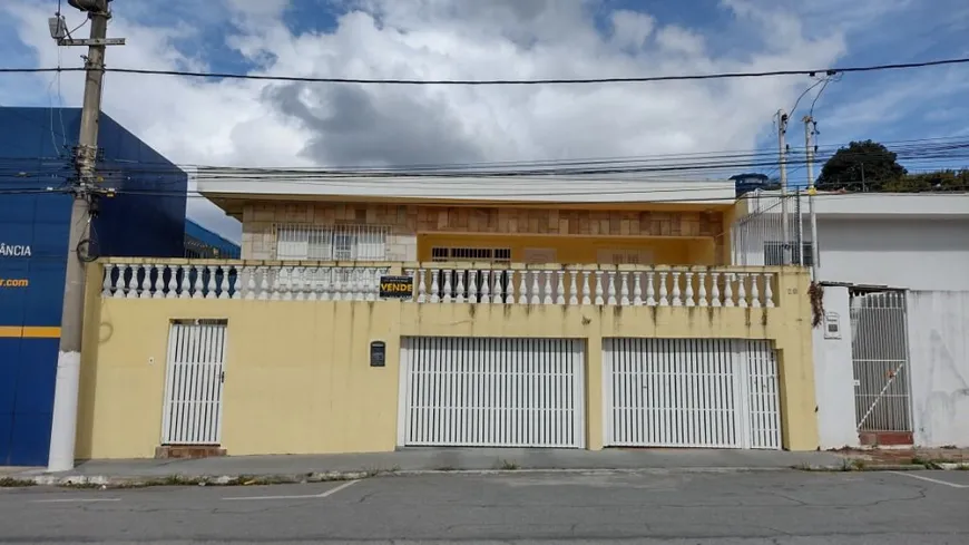 Foto 1 de Imóvel Comercial com 3 Quartos para venda ou aluguel, 230m² em Vila Santo Antônio do Portão, Cotia