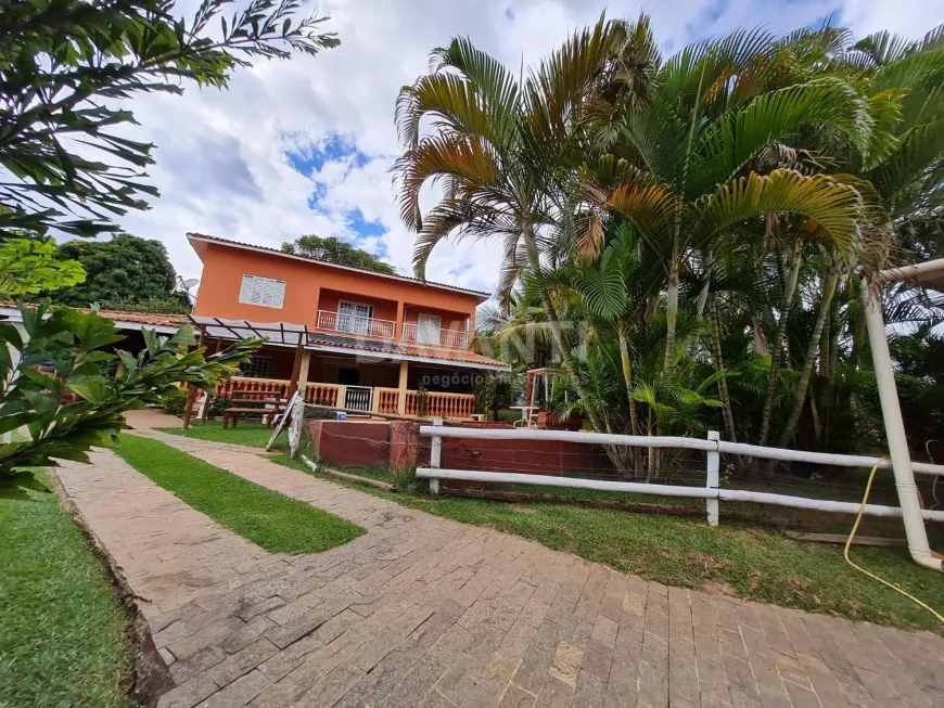 Foto 1 de Fazenda/Sítio com 3 Quartos à venda, 900m² em Vale Verde, Valinhos