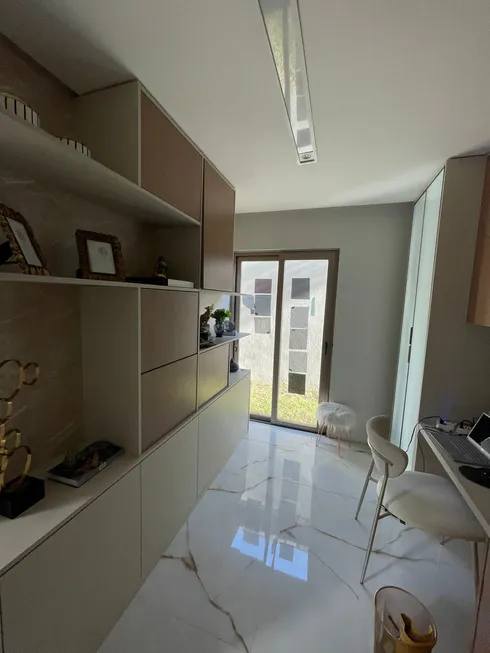 Foto 1 de Casa de Condomínio com 5 Quartos à venda, 288m² em Vilas do Atlantico, Lauro de Freitas