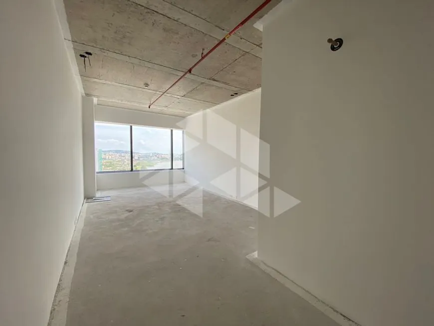 Foto 1 de Sala Comercial para alugar, 37m² em Praia de Belas, Porto Alegre