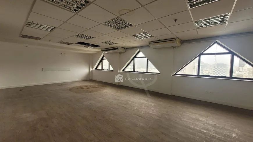 Foto 1 de Sala Comercial para alugar, 124m² em Leblon, Rio de Janeiro