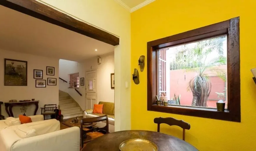 Foto 1 de Sobrado com 4 Quartos à venda, 195m² em Jardim Paulistano, São Paulo