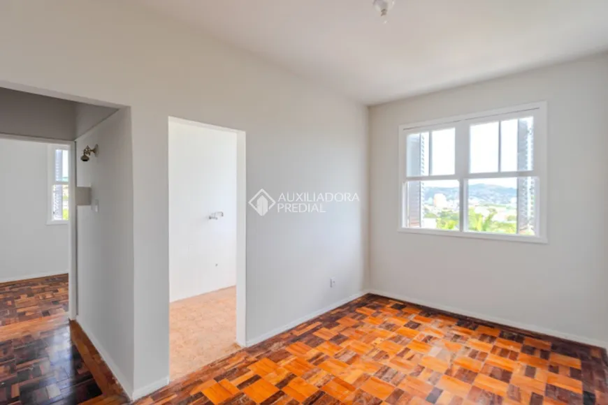 Foto 1 de Apartamento com 2 Quartos à venda, 49m² em Petrópolis, Porto Alegre