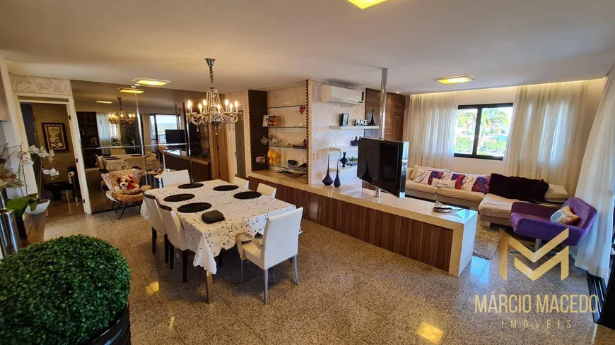 Foto 1 de Apartamento com 4 Quartos à venda, 210m² em Dionísio Torres, Fortaleza