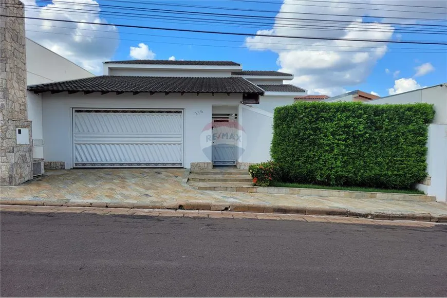 Foto 1 de Casa com 3 Quartos à venda, 322m² em Jardim Ipiranga, Tupã