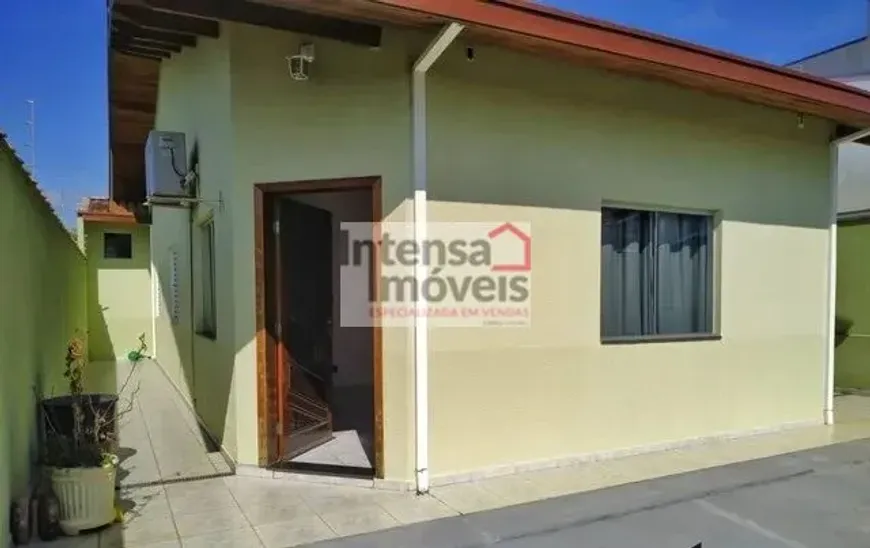 Foto 1 de Casa com 3 Quartos à venda, 110m² em Residencial Estoril, Taubaté