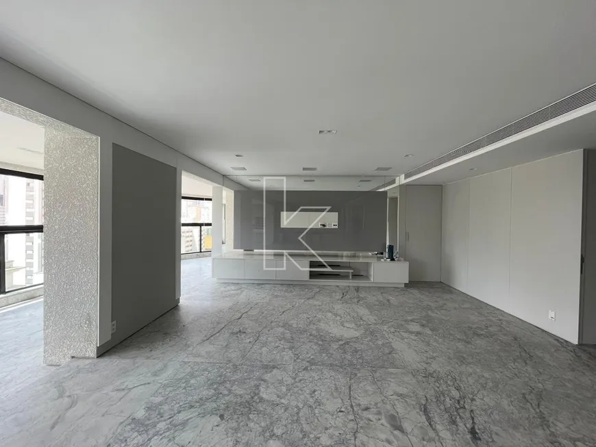 Foto 1 de Apartamento com 2 Quartos à venda, 215m² em Jardim Paulista, São Paulo