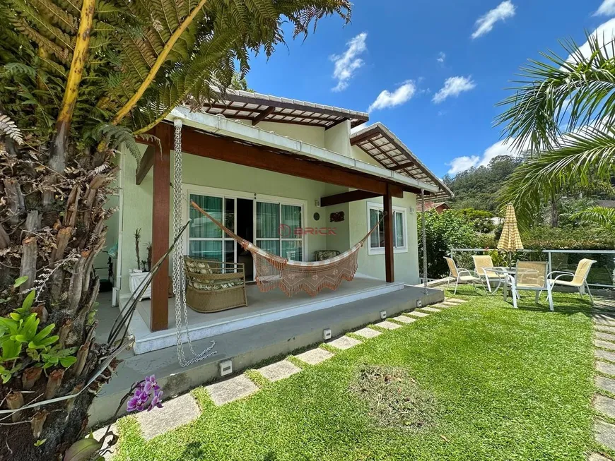 Foto 1 de Casa de Condomínio com 3 Quartos à venda, 142m² em Cascata do Imbuí, Teresópolis