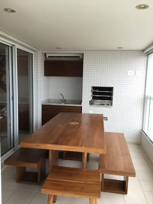 Foto 1 de Apartamento com 4 Quartos para venda ou aluguel, 150m² em Enseada, Guarujá