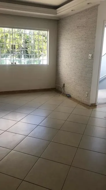 Foto 1 de Sobrado com 3 Quartos à venda, 180m² em Vila Valparaiso, Santo André