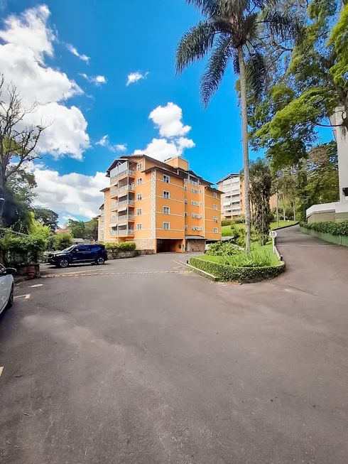 Foto 1 de Apartamento com 4 Quartos à venda, 187m² em Itaipava, Petrópolis