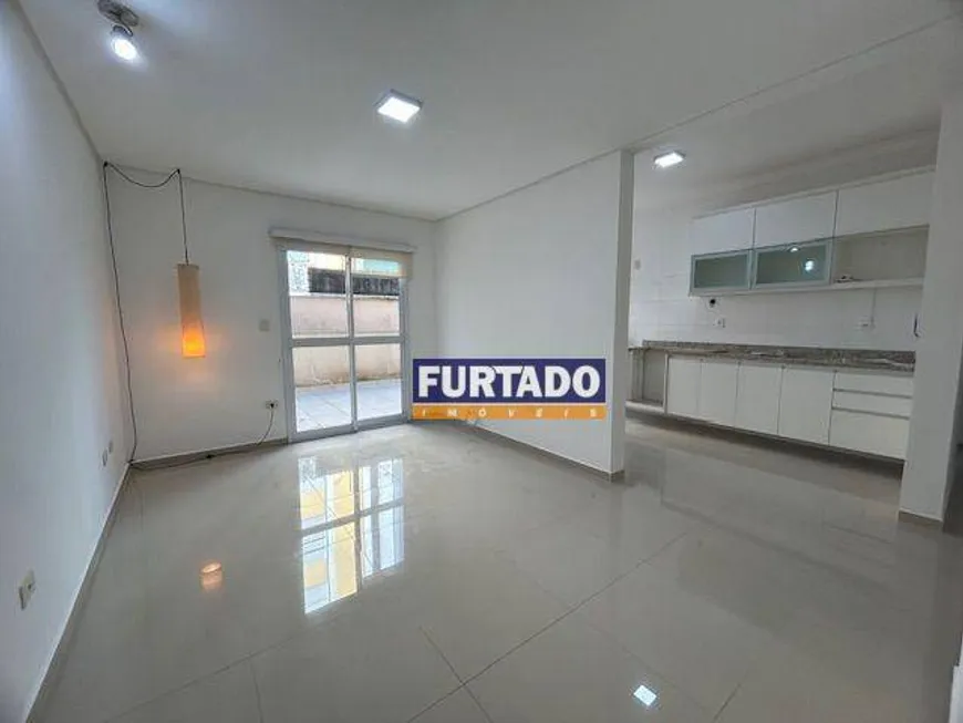Foto 1 de Apartamento com 3 Quartos para alugar, 80m² em Vila Bastos, Santo André