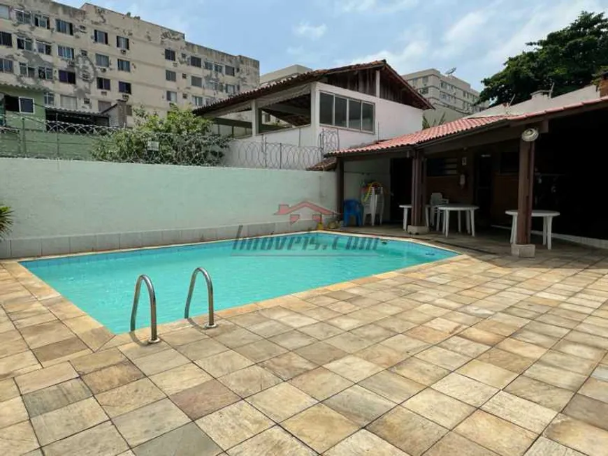 Foto 1 de Casa de Condomínio com 2 Quartos à venda, 90m² em Pechincha, Rio de Janeiro