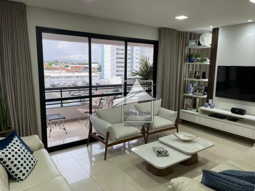 Foto 1 de Apartamento com 4 Quartos à venda, 185m² em Jardim das Américas, Cuiabá