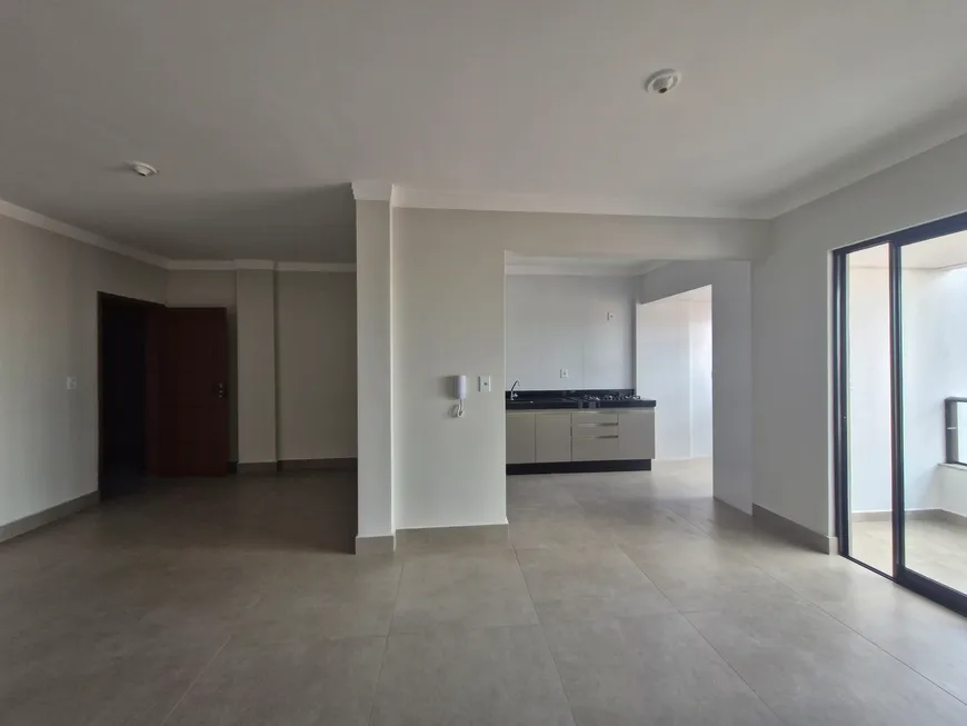 Foto 1 de Apartamento com 3 Quartos à venda, 100m² em Santo Antonio, Conselheiro Lafaiete