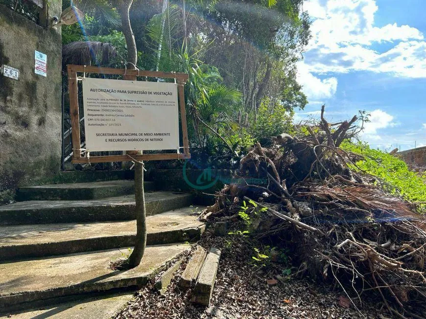 Foto 1 de Lote/Terreno à venda, 800m² em Itacoatiara, Niterói