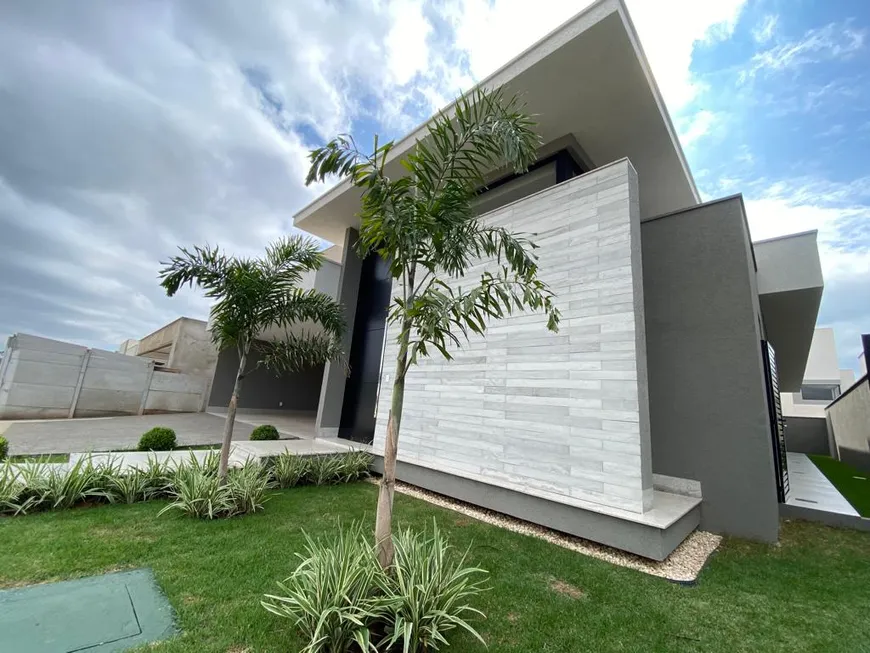 Foto 1 de Casa de Condomínio com 4 Quartos à venda, 253m² em Residencial Goiânia Golfe Clube, Goiânia