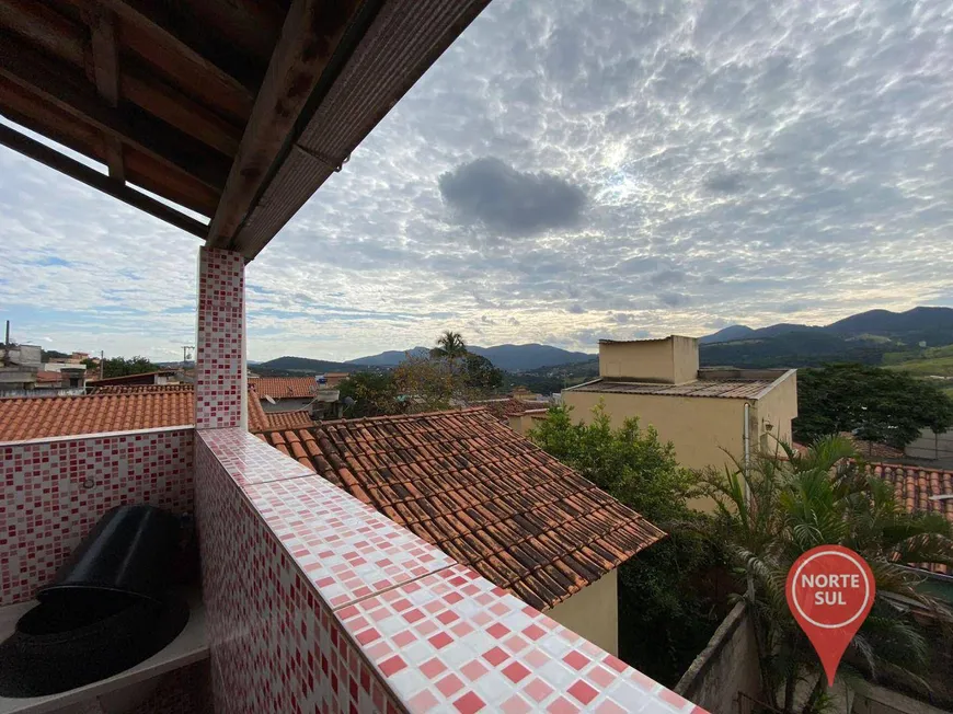 Foto 1 de Casa com 3 Quartos à venda, 400m² em Residencial Bela Vista, Brumadinho