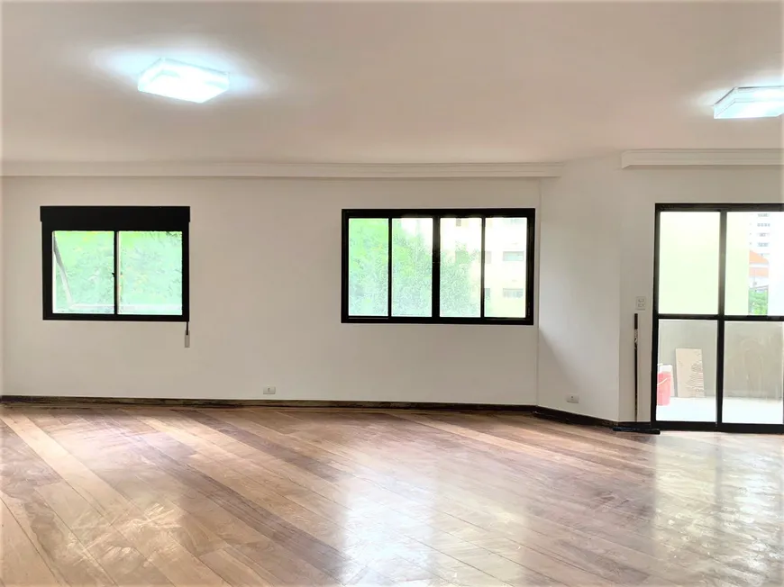 Foto 1 de Apartamento com 3 Quartos à venda, 157m² em Jardins, São Paulo