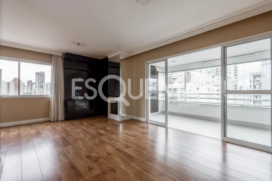 Foto 1 de Apartamento com 3 Quartos à venda, 137m² em Vila Olímpia, São Paulo