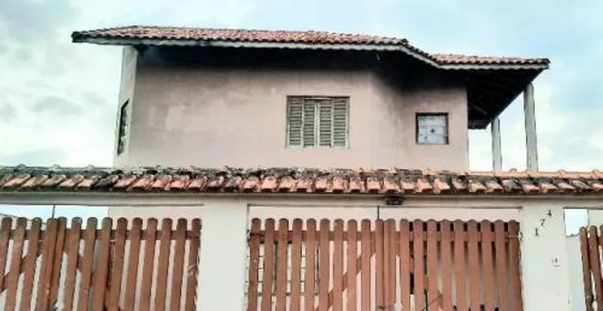 Foto 1 de Casa com 4 Quartos à venda, 190m² em Balneário Gaivota, Itanhaém