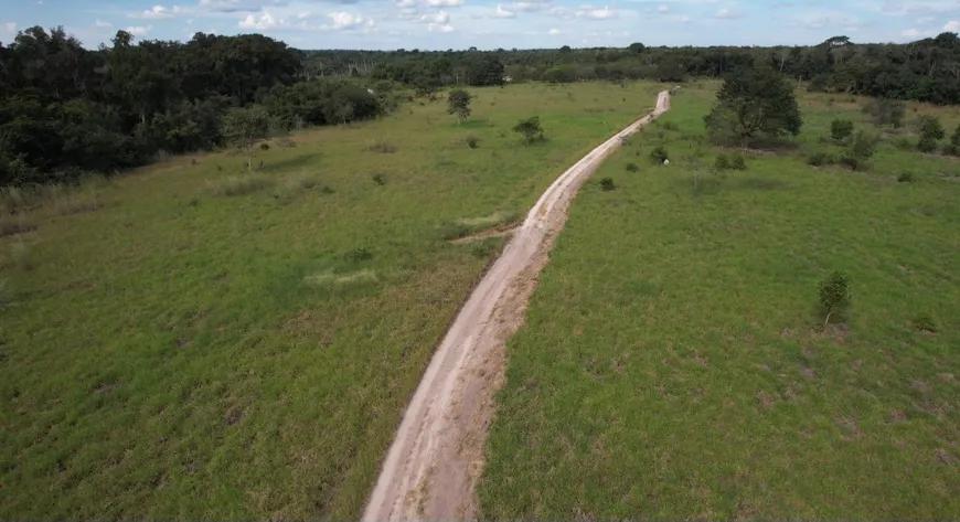 Foto 1 de Fazenda/Sítio à venda, 21700000m² em Zona Rural, Canarana