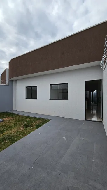 Foto 1 de Casa com 2 Quartos à venda, 54m² em Residencial Santa Fe I, Goiânia