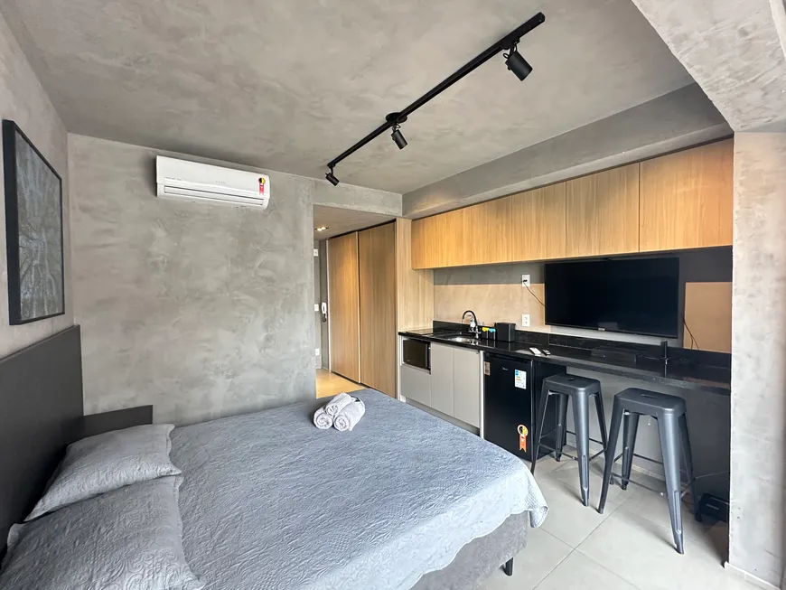 Foto 1 de Apartamento com 1 Quarto para alugar, 24m² em Cerqueira César, São Paulo